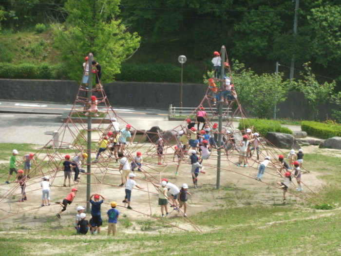 春の遠足　イモ山公園の画像1