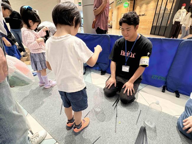 割り箸ダーツの写真です。