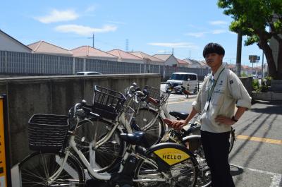 職員とシェアサイクル